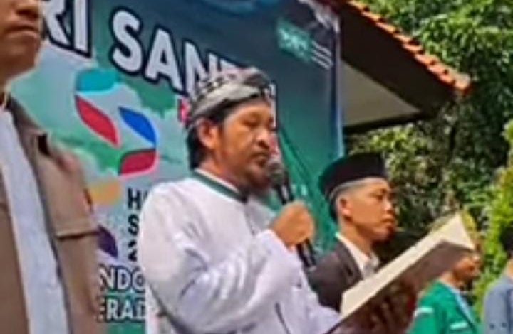 Pembacaan Teks Resolusi Jihad NU dalam Peringatan Hari Santri Nasional di Kecamatan Cileunyi