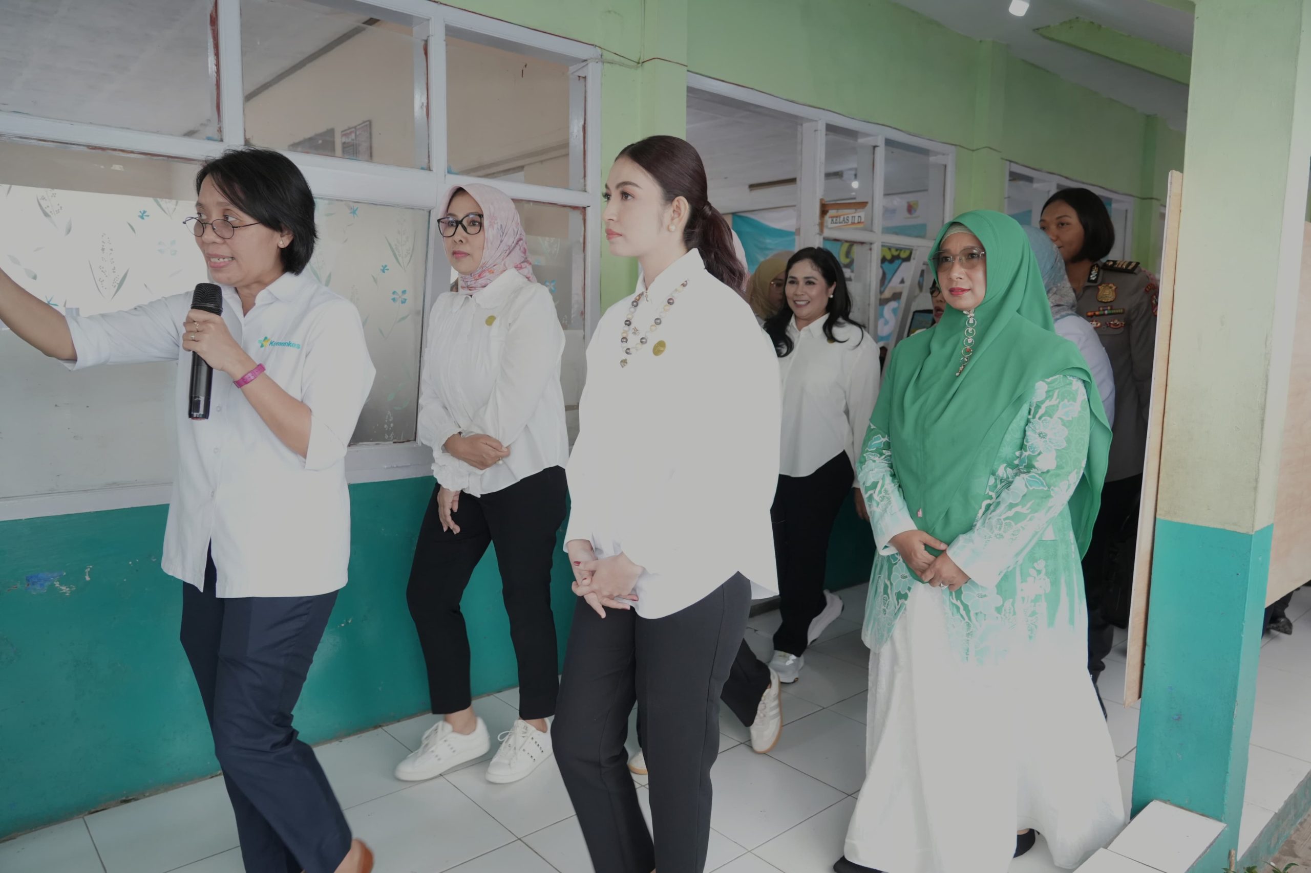 Ketua TP PKK Kabupaten Bandung Dampingi Ibu Wakil Presiden RI dalam Kunjungan ke SDN Griya Bandung Indah