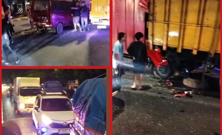 KECELAKAAN BERUNTUN DI PEREMPATAN BUBAT BANDUNG, TERDAPAT KORBAN JIWA